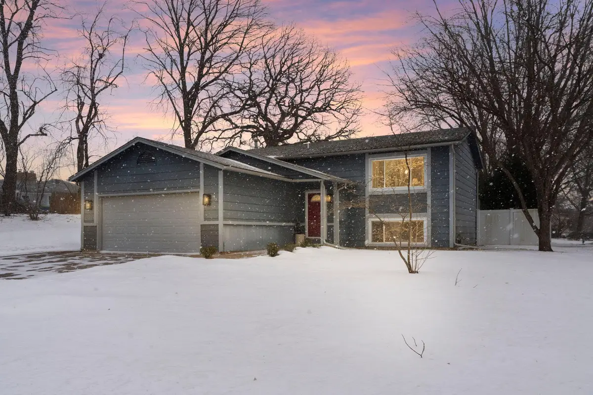533 Innsbruck Drive, Chaska, MN 55318 - Image #1