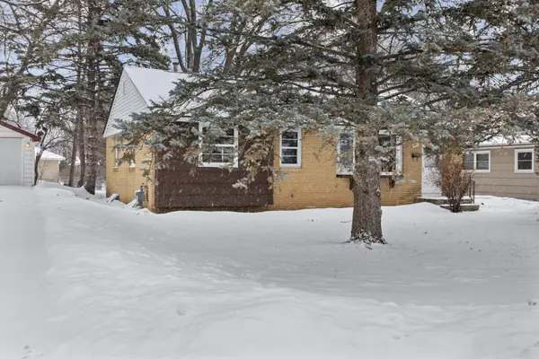 621 5th Avenue S, Hopkins, MN 55343