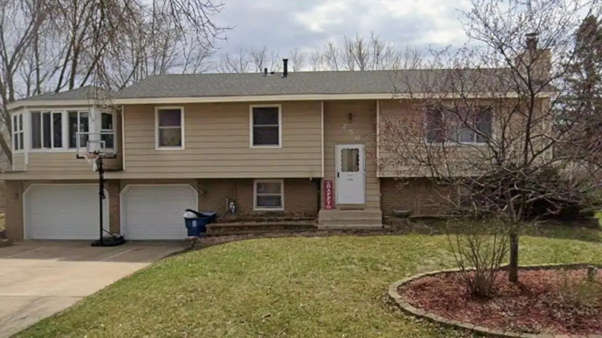 256 108th Avenue Nw, Coon Rapids, MN 55448 - Image #1