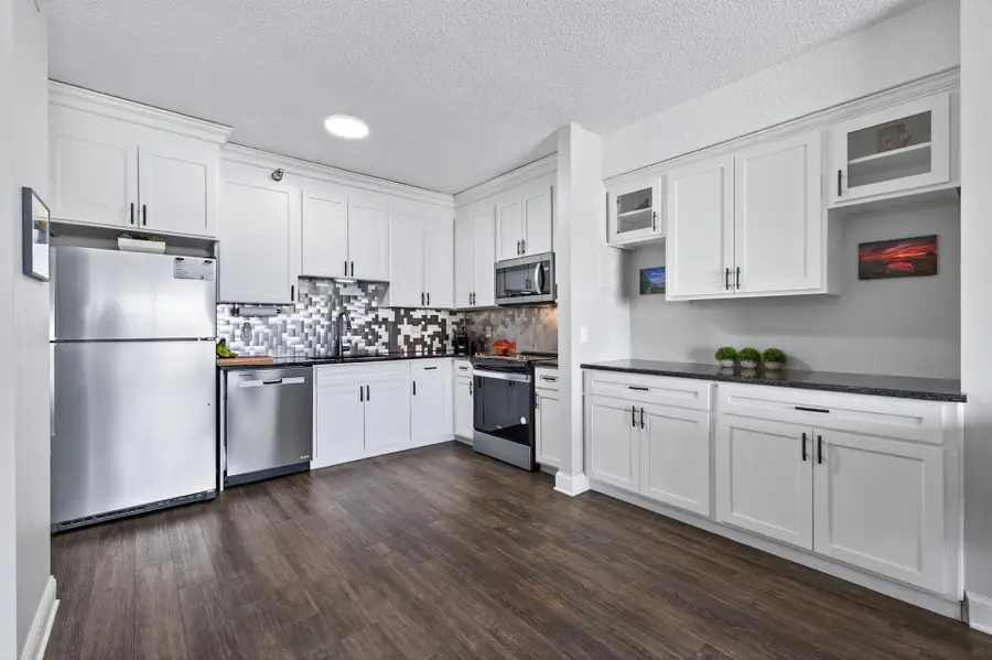 26 10th Street W #2004, Saint Paul, MN 55102 - Image #2