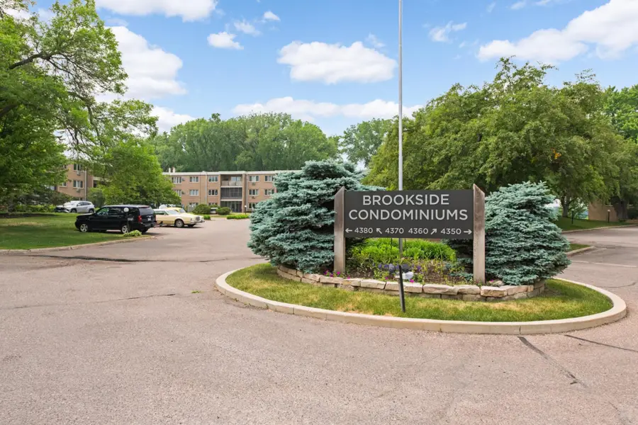 4380 Brookside Court #118, Edina, MN 55436 - #2