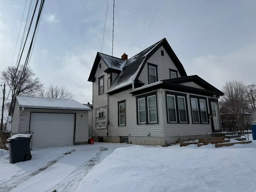 2213 Oak Park Avenue N, Minneapolis, MN 55411 - #2