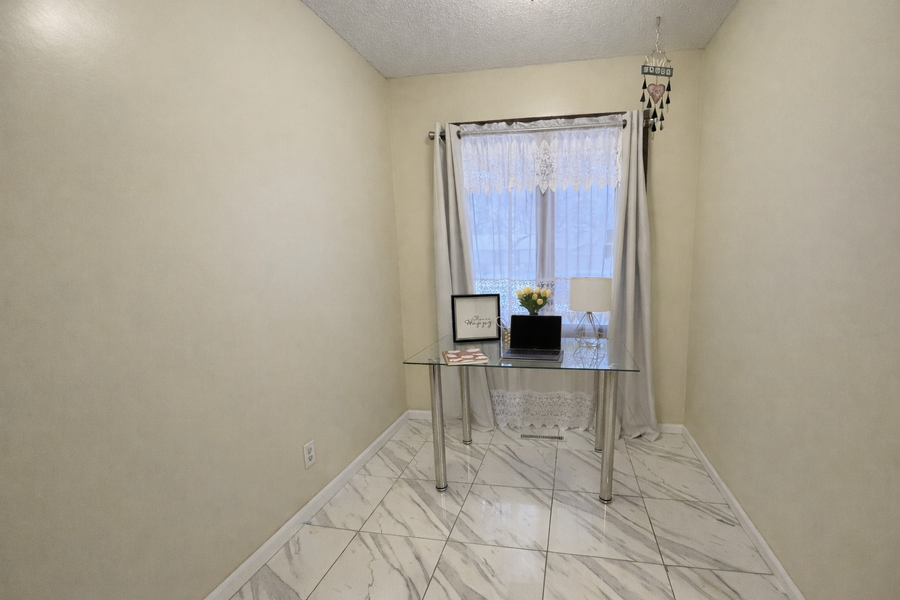 2002 Arkwright Street, Maplewood, MN 55117 - Image #3