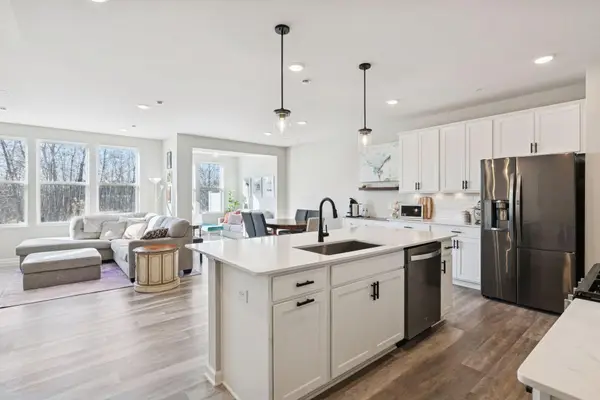 4921 Avery Court, Eagan, MN 55123