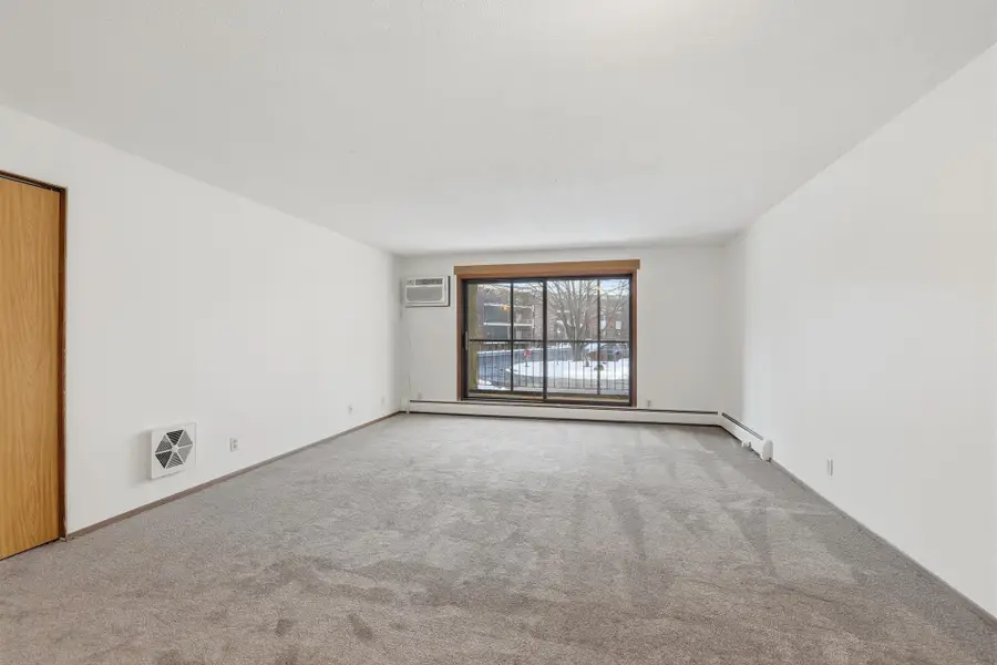 10441 Greenbrier Road #120, Minnetonka, MN 55305 - Image #2