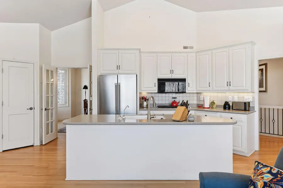 665 Waycliffe Drive N, Wayzata, MN 55391 - #3