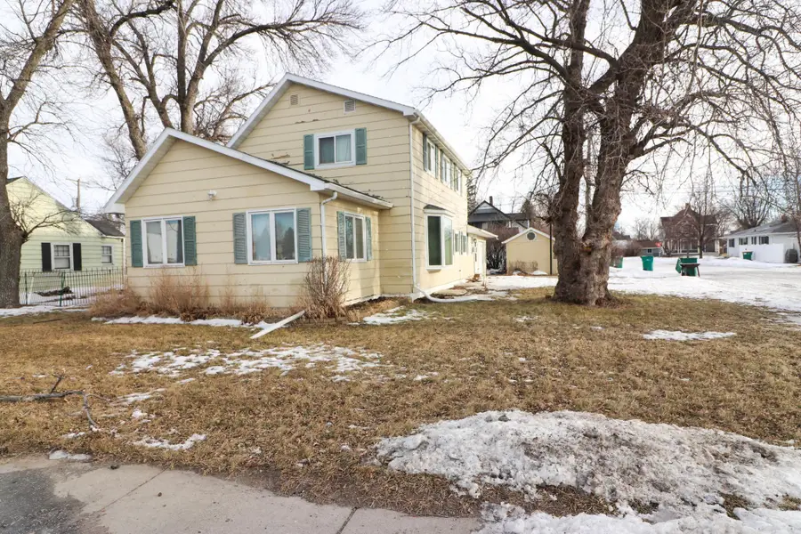 118 2nd Avenue Ne, Mayville, ND 58257 - #2