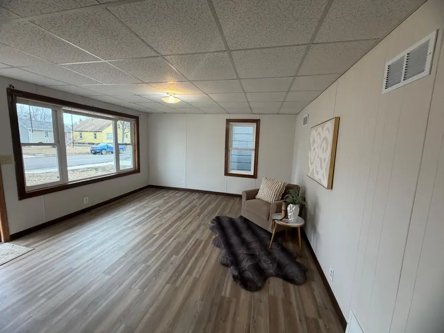 713 Pershing Boulevard, Worthington, MN 56187 - #3