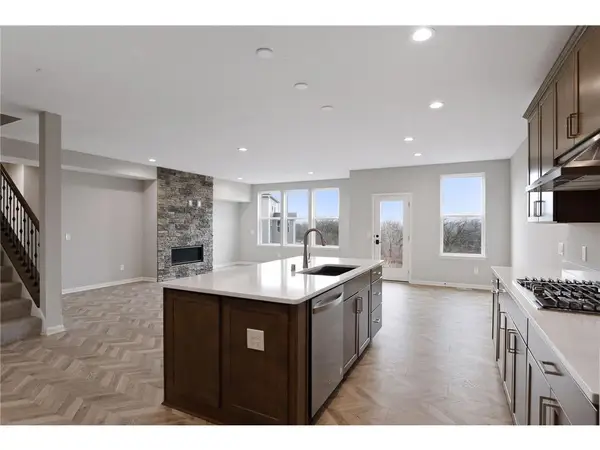 4263 Swallowtail Lane, Woodbury, MN 55129