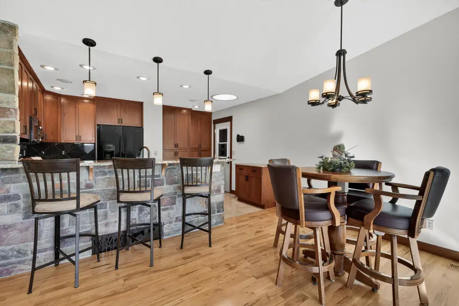 7067 Robinwood Trail, Woodbury, MN 55125 - Image #3