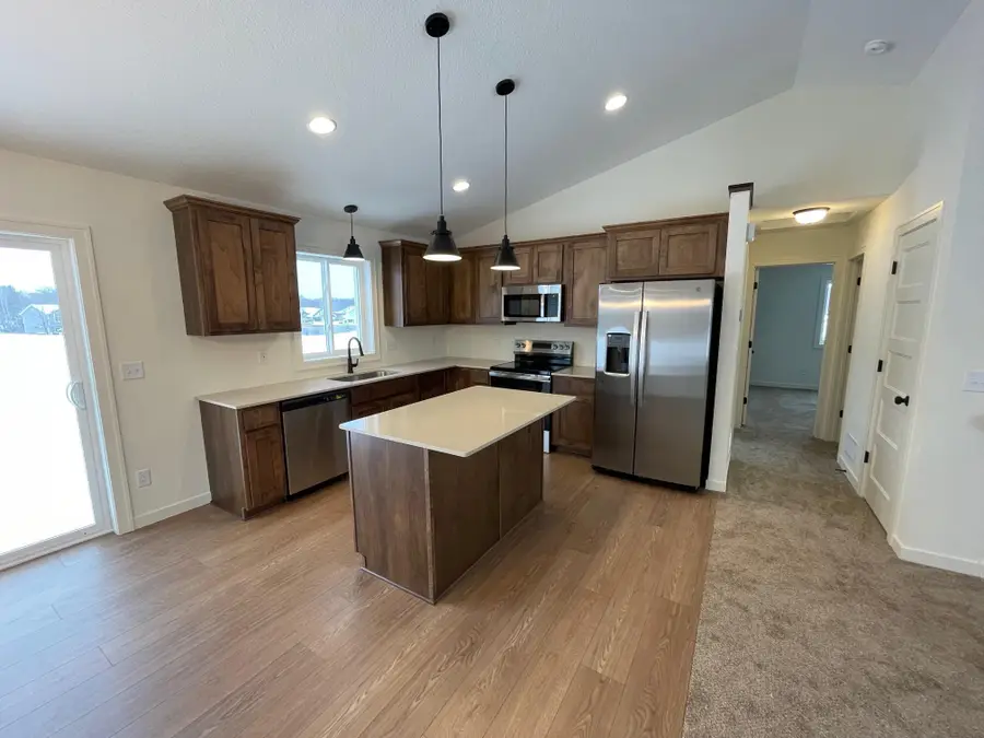 1437 34th Avenue Sw, Cambridge, MN 55008 - #2