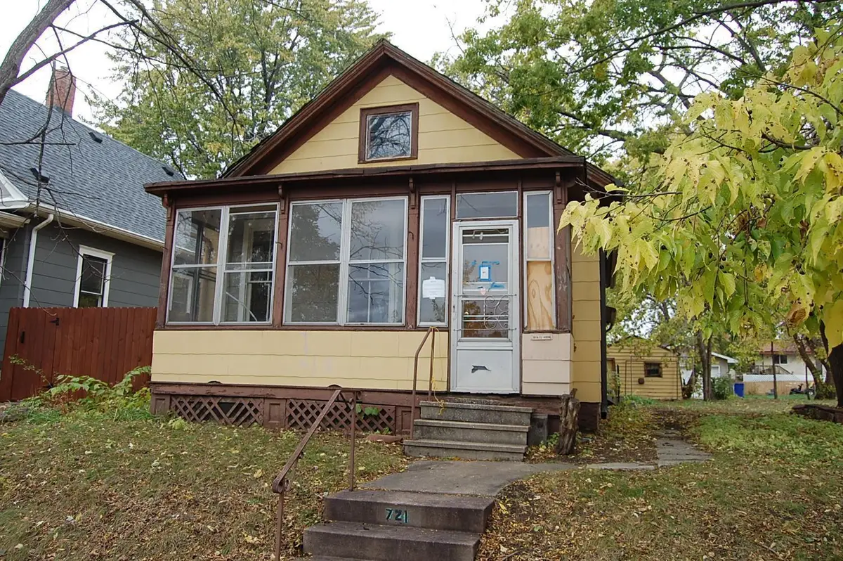 721 Tuscarora Avenue, Saint Paul, MN 55102 - Image #1
