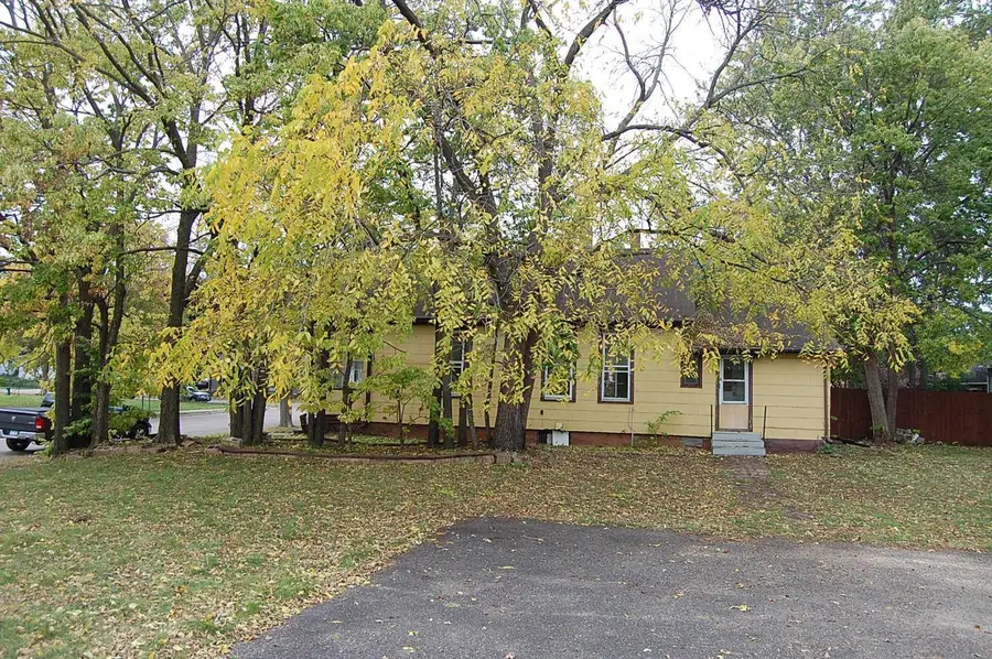 721 Tuscarora Avenue, Saint Paul, MN 55102 - Image #2