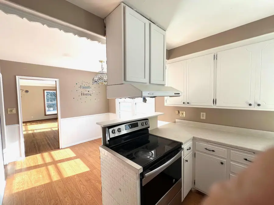 1415 Burke Avenue W, Roseville, MN 55113 - #3