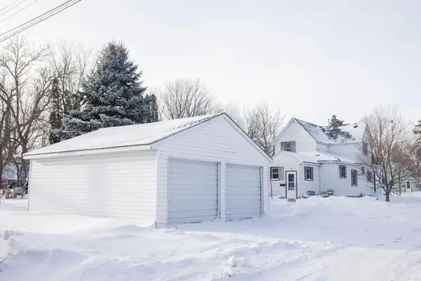 107 W 10th Street, Morris, MN 56267