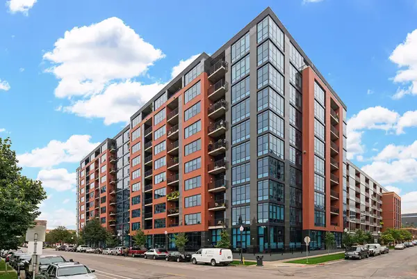 215 10th Avenue S #533, Minneapolis, MN 55415