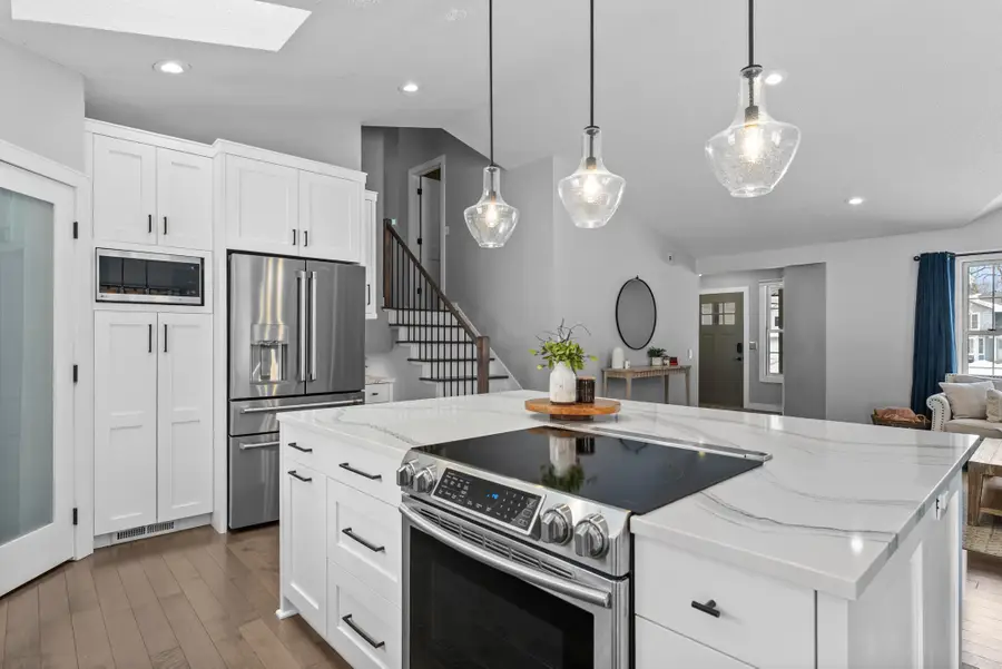 9201 La Rivier Court, Eden Prairie, MN 55347 - #3