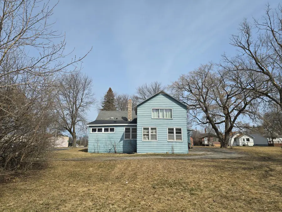 1127 7th Street, International Falls, MN 56649 - #3