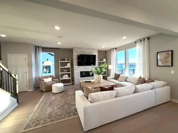 1585 Norbert Lane, Shakopee, MN 55379