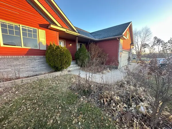 1571 Perennial Lane Ne, Sauk Rapids, MN 56379