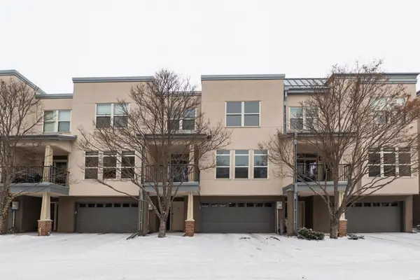 221 1st Avenue Ne #18, Minneapolis, MN 55413