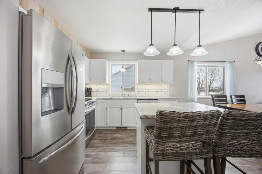 620 N Washington Avenue, Detroit Lakes, MN 56501 - #2