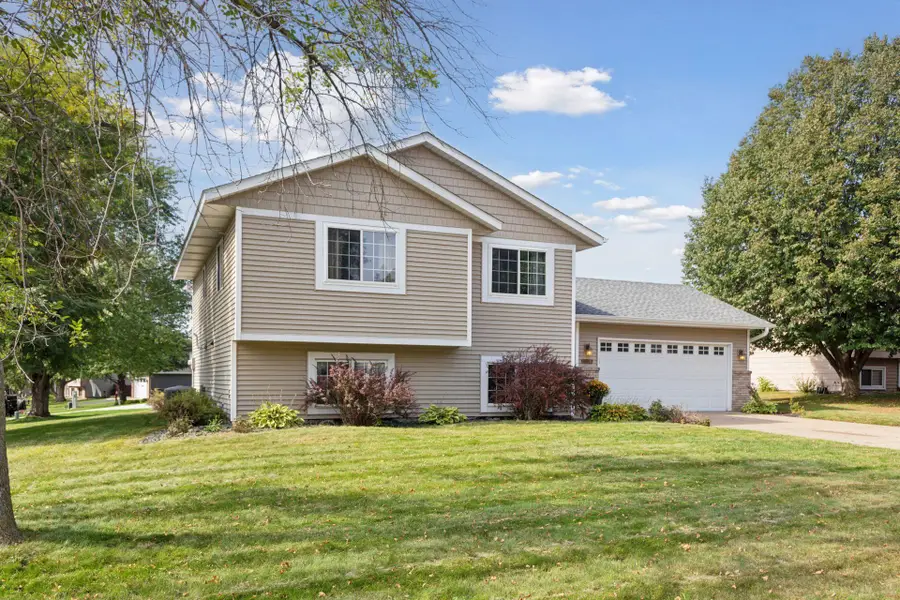 2260 Hallmark Avenue N, Oakdale, MN 55128 - Image #2