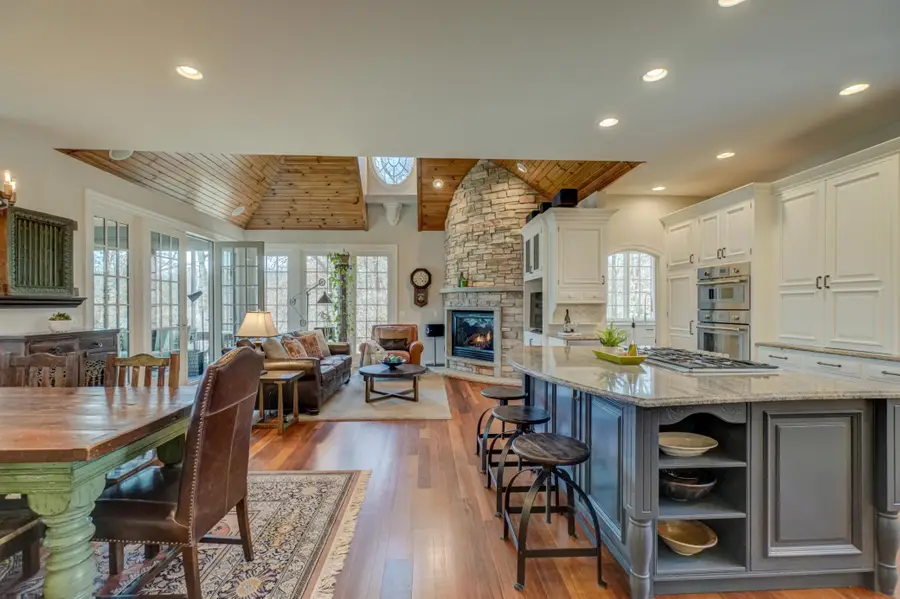 27 Pine Road, North Oaks, MN 55127 - #2