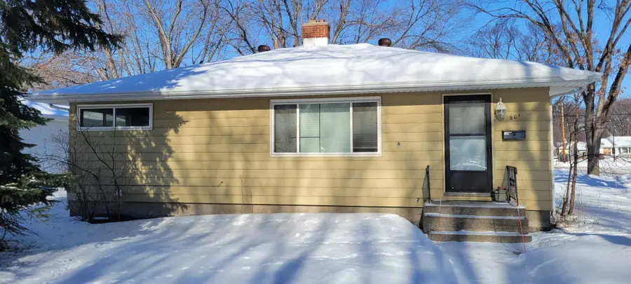 301 21st Avenue N, Fargo, ND 58102 - Image #2