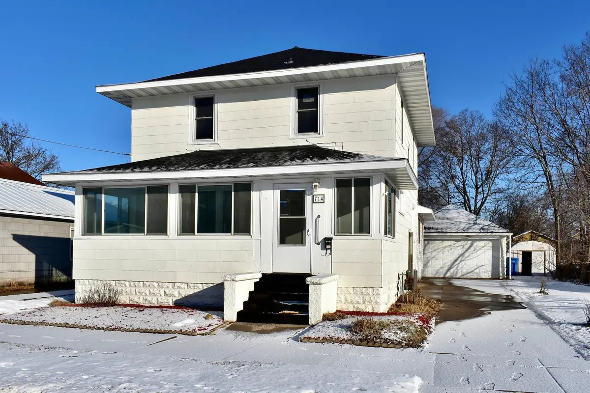 714 E Mark Street, Winona, MN 55987 - Image #1