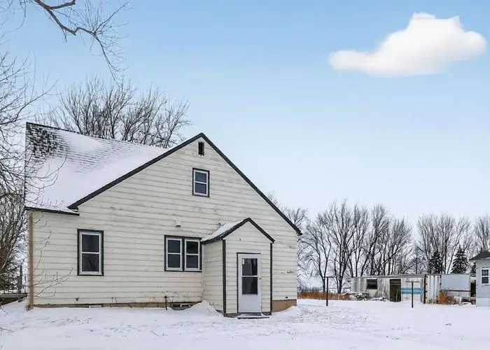 8225 485th Street, Kenyon, MN 55946 - #1