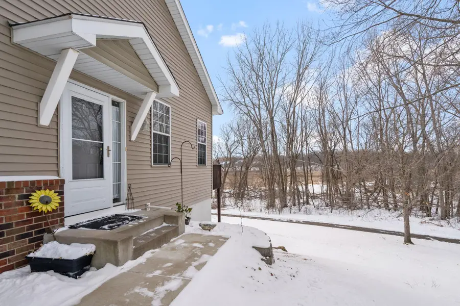 8042 Autumn Ridge Way, Chanhassen, MN 55317 - Image #2