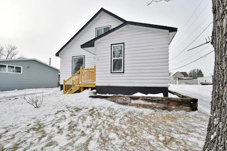 213 2nd Street S, Wahpeton, ND 58075 - #3