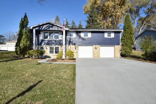 7216 33rd Avenue N, Crystal, MN 55427