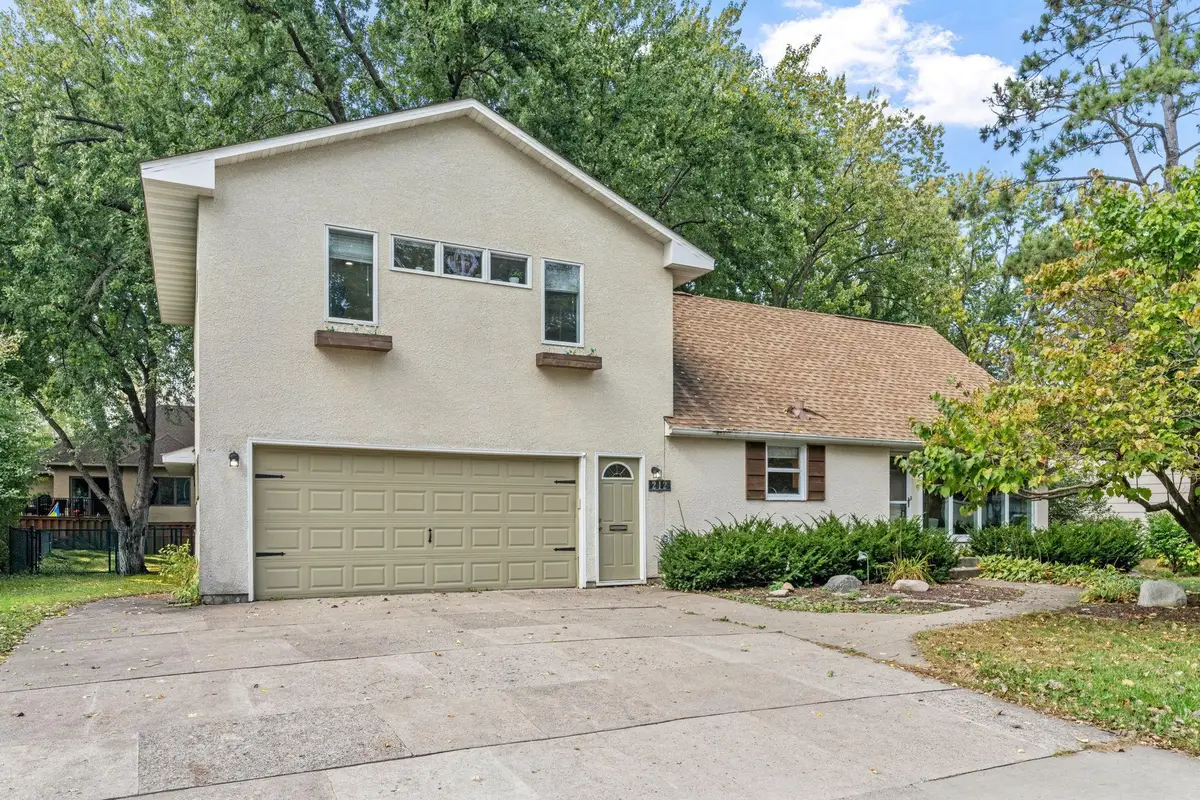 212 Birchwood Drive N, Stillwater, MN 55082 - Image #1