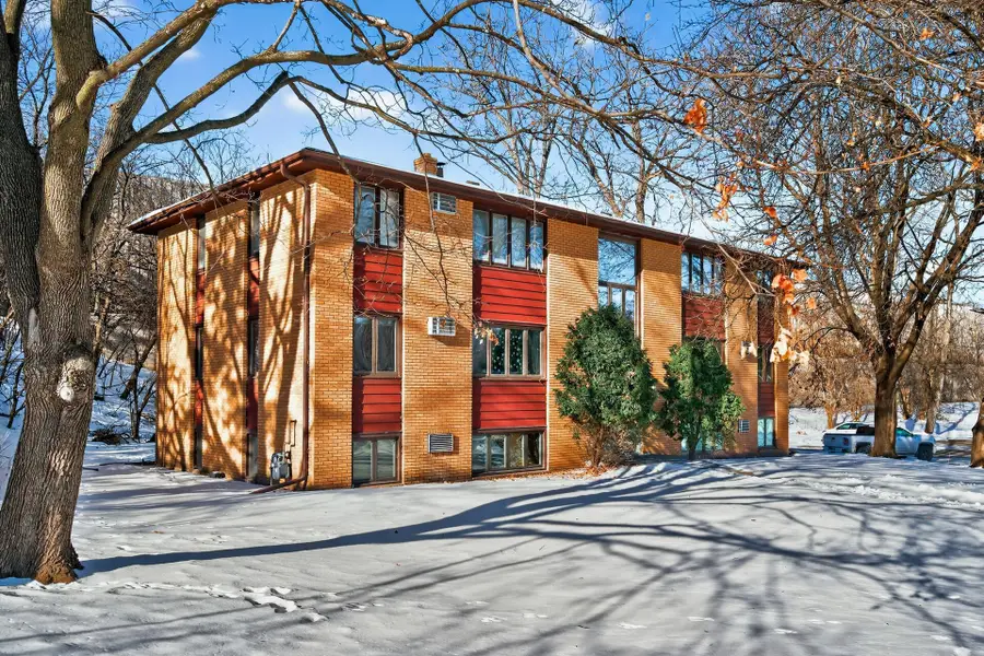 2307 Unity Avenue N, Golden Valley, MN 55422 - Image #2