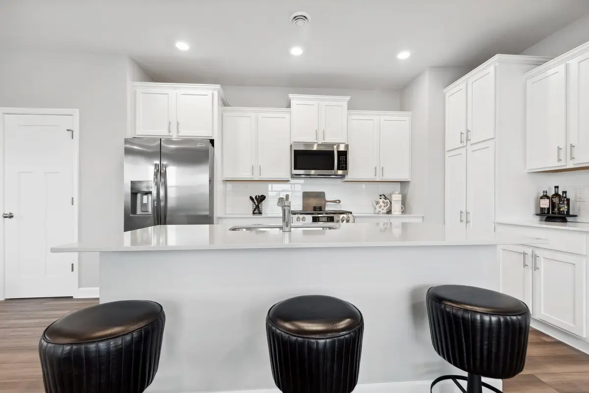 10749 Hemingway Avenue S, Cottage Grove, MN 55016 - Image #1