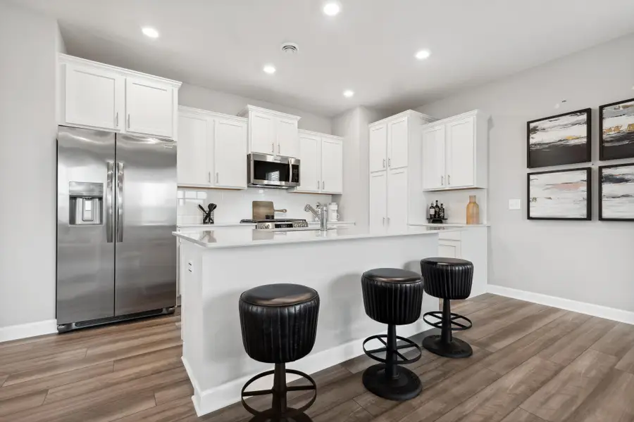 10749 Hemingway Avenue S, Cottage Grove, MN 55016 - Image #2