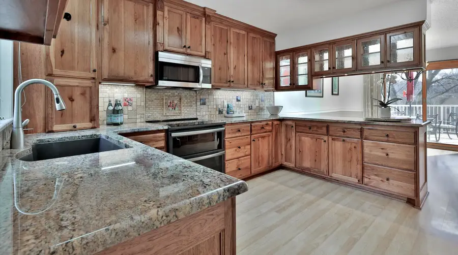 8276 Kingslee Road, Bloomington, MN 55438 - #2