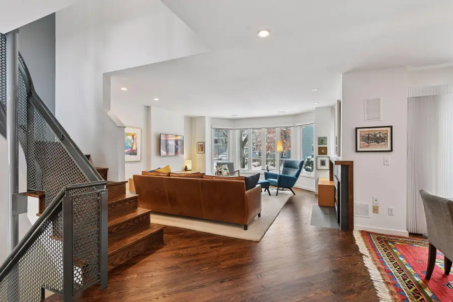 30 Greenway Gables, Minneapolis, MN 55403 - Image #2