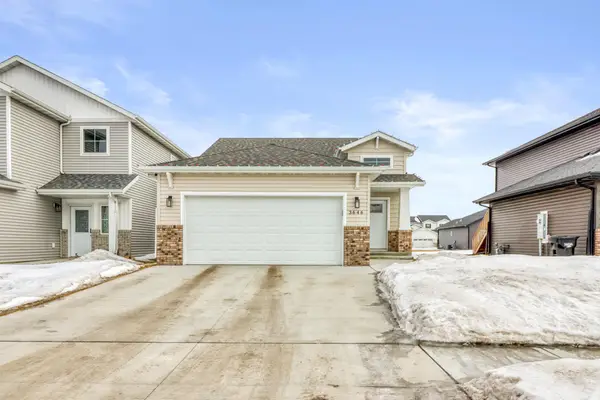 3646 Chinook Drive S, Fargo, ND 58104