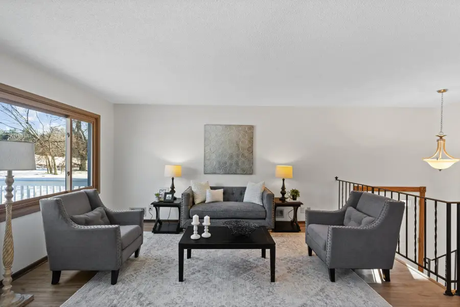 4670 Ridge Cliff Drive, Eagan, MN 55122 - Image #3