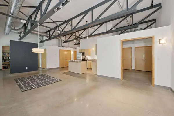 111 E Franklin Avenue #215, Minneapolis, MN 55404