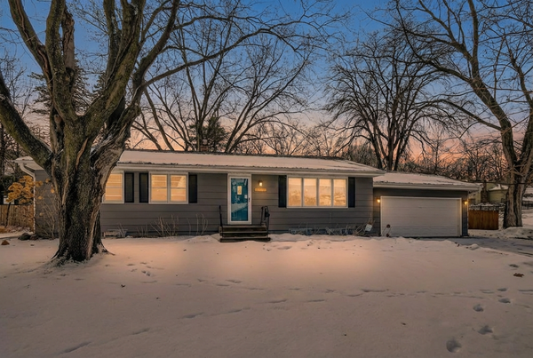 14921 Belvoir Drive, Minnetonka, MN 55345