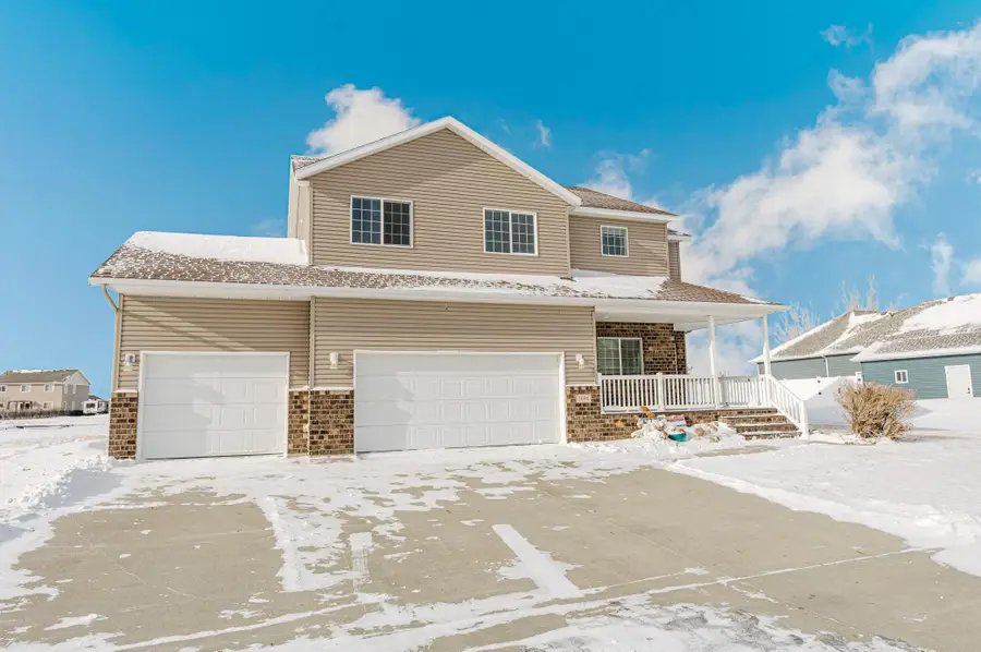 3698 N Sedona Court, West Fargo, ND 58078 - #2