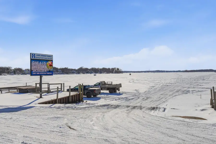 3901 Mapleton Avenue, Spring Park, MN 55384 - #2