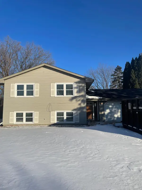 8141 5th Street Ne, Spring Lake Park, MN 55432