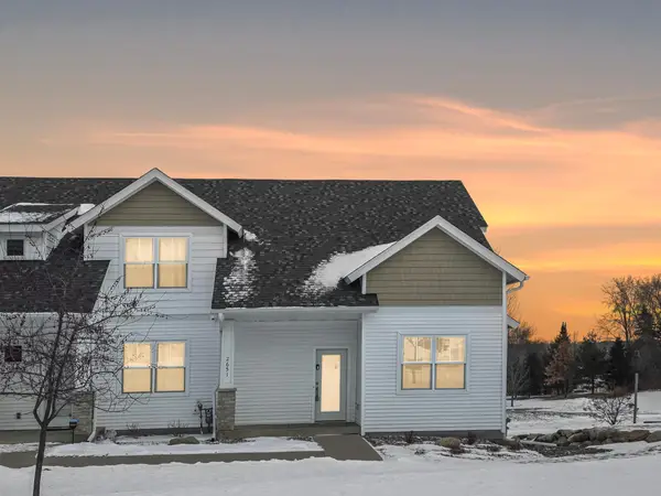 2651 New Century Boulevard S, Maplewood, MN 55119