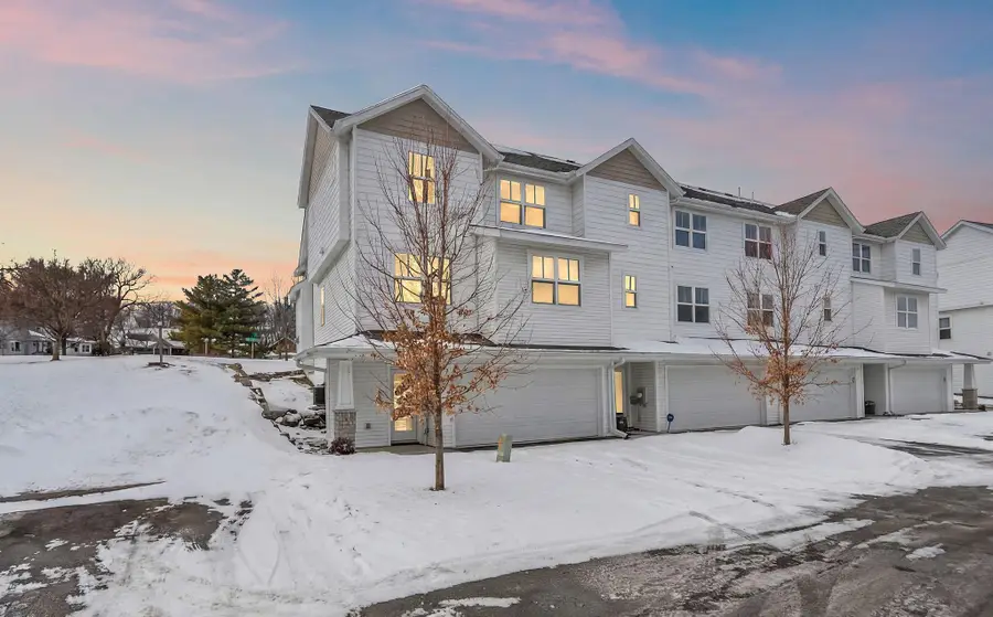 2651 New Century Boulevard S, Maplewood, MN 55119 - Image #2