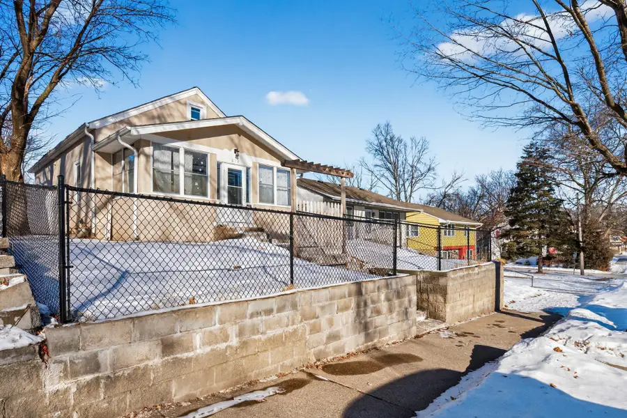 219 Winona Street W, West Saint Paul, MN 55118 - Image #2